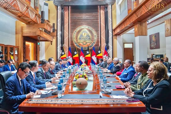Presiden Senat Kamboja Hun Sen bertemu dengan Presiden Timor Timur Horta untuk membahas aksesi Timor Timur ke ASEAN