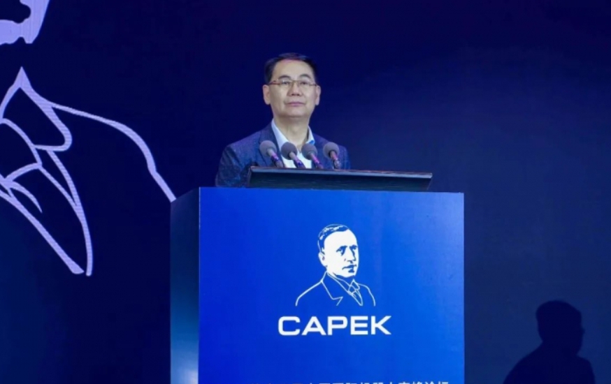 Presiden Qu Daokui dari Asosiasi Aplikasi Teknologi Mekatronik China: Wawasan tentang Tantangan dan Pengembangan Robot Cina
