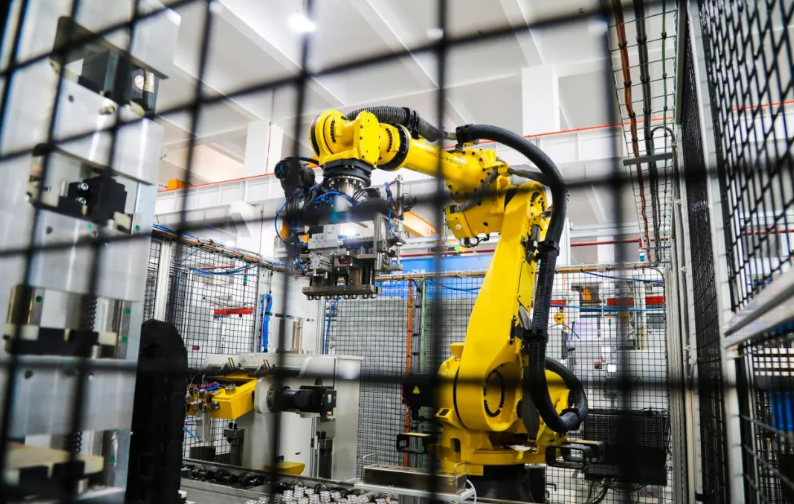 Kecerdasan Haosen: Berikan solusi terintegrasi untuk robot humanoid dan aplikasi robot AMR