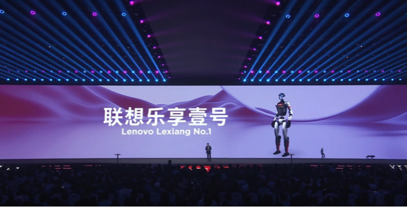 Robot humanoid pertama Lenovo 'Karyawan Berbasis Silikon ' memulai debutnya